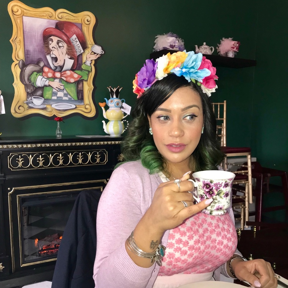 Meet your Posher, Nicole avery